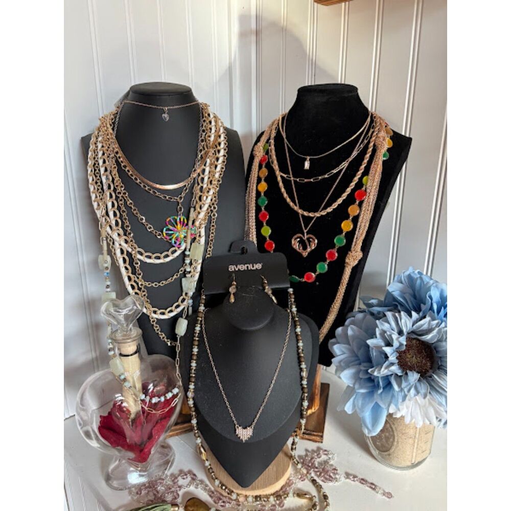 Beautiful Statement Necklaces - Picture 5 of 5